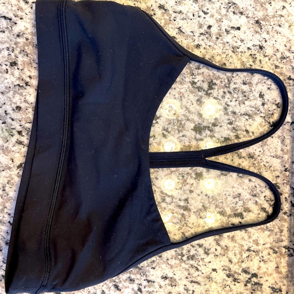 Flow Y Nulu Lululemon Sports Bra